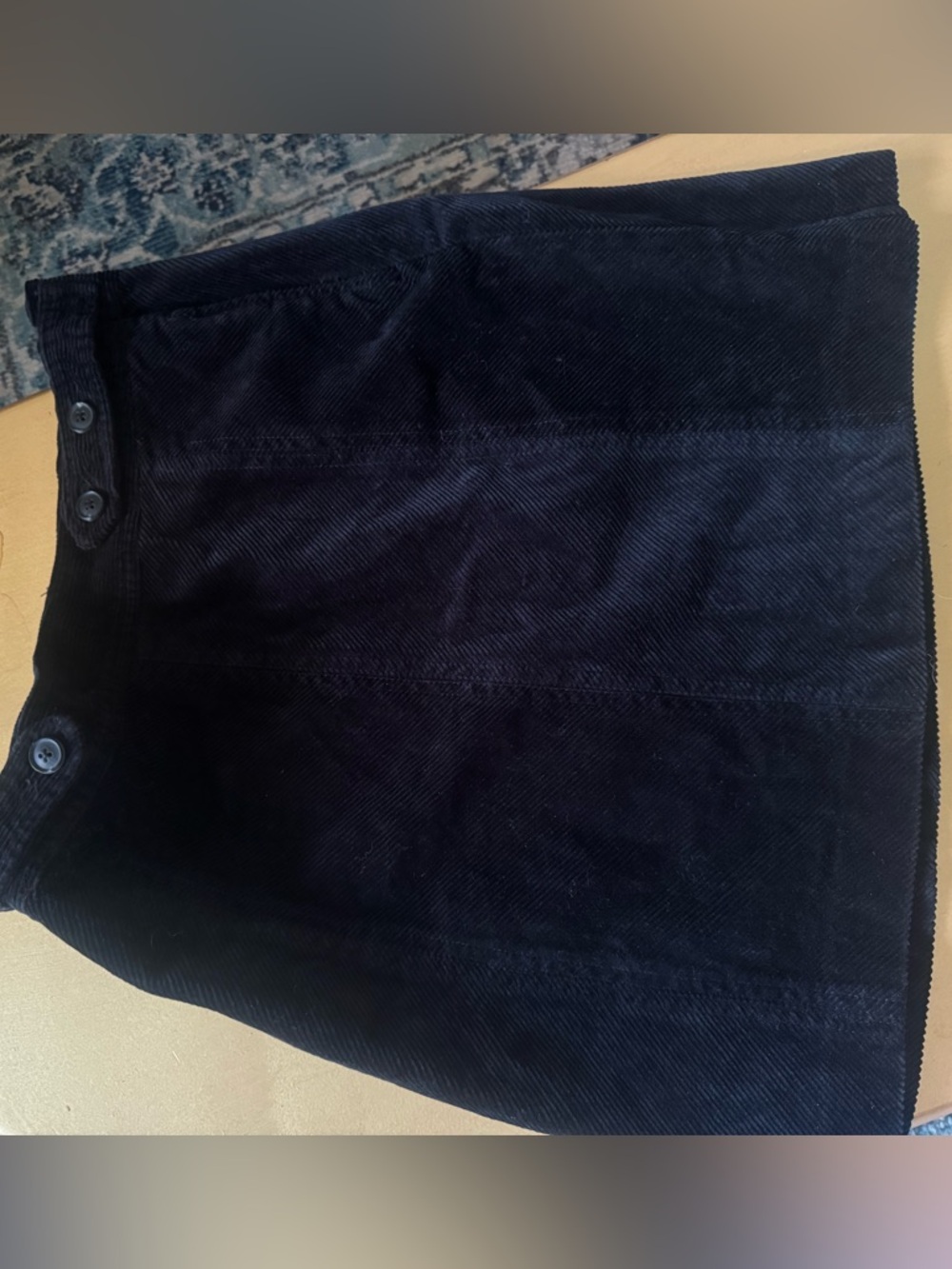 Knee lenght skirt